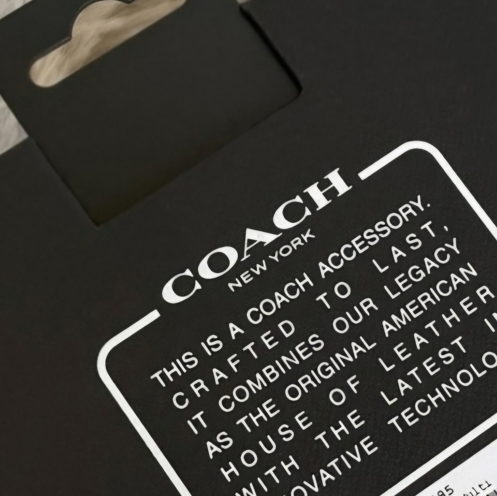 🍬NEW Coach AIRPOD KEYCHAIN candy pro case brand new in box🍬🍬 - Picture 4 of 4